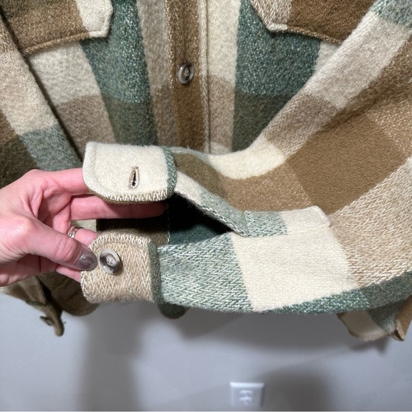 Vintage Amana Woolen Plaid Shacket - Picture 6 of 10